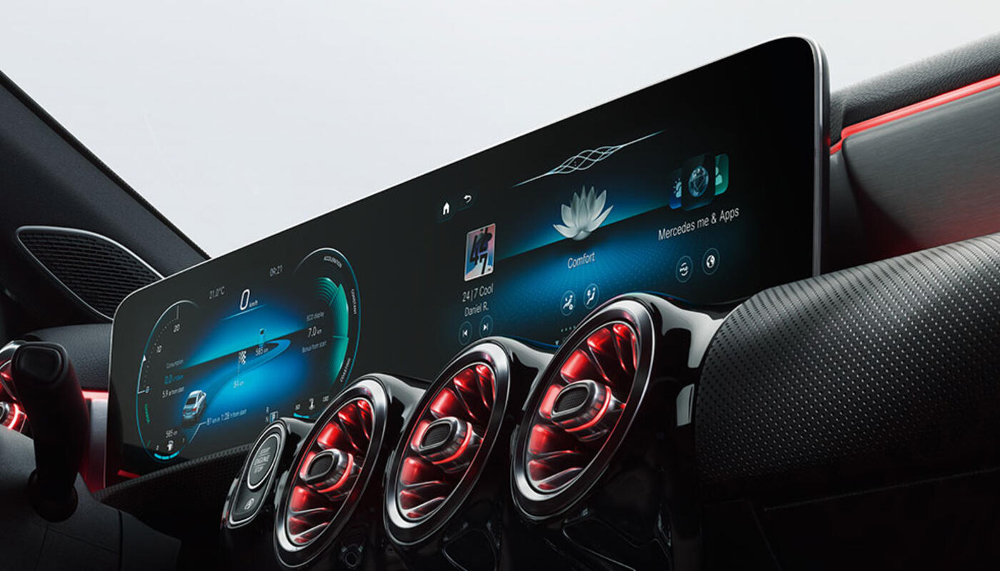 Mercedes-Benz A-Klasse Limousine Sprachbedienung