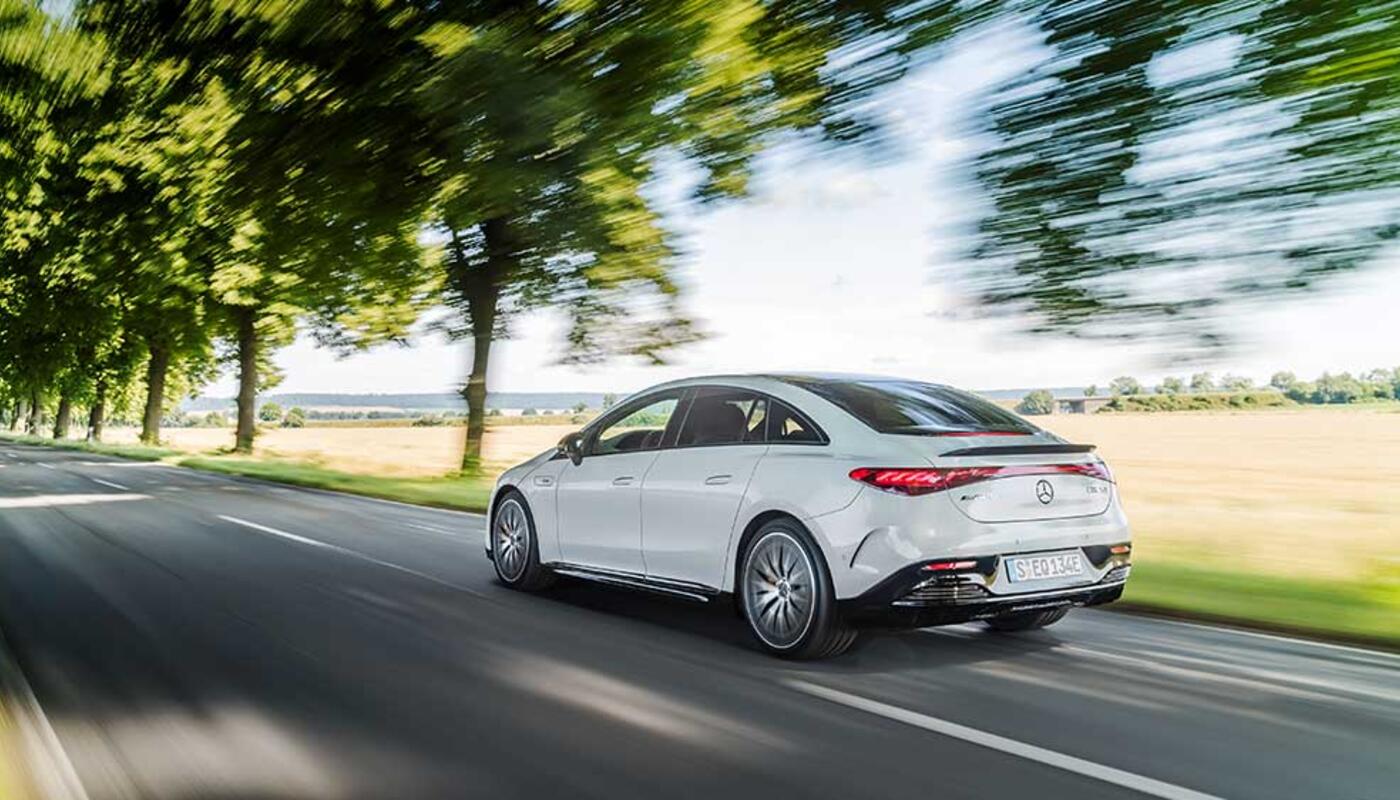 Mercedes-AMG EQE weiß Heck