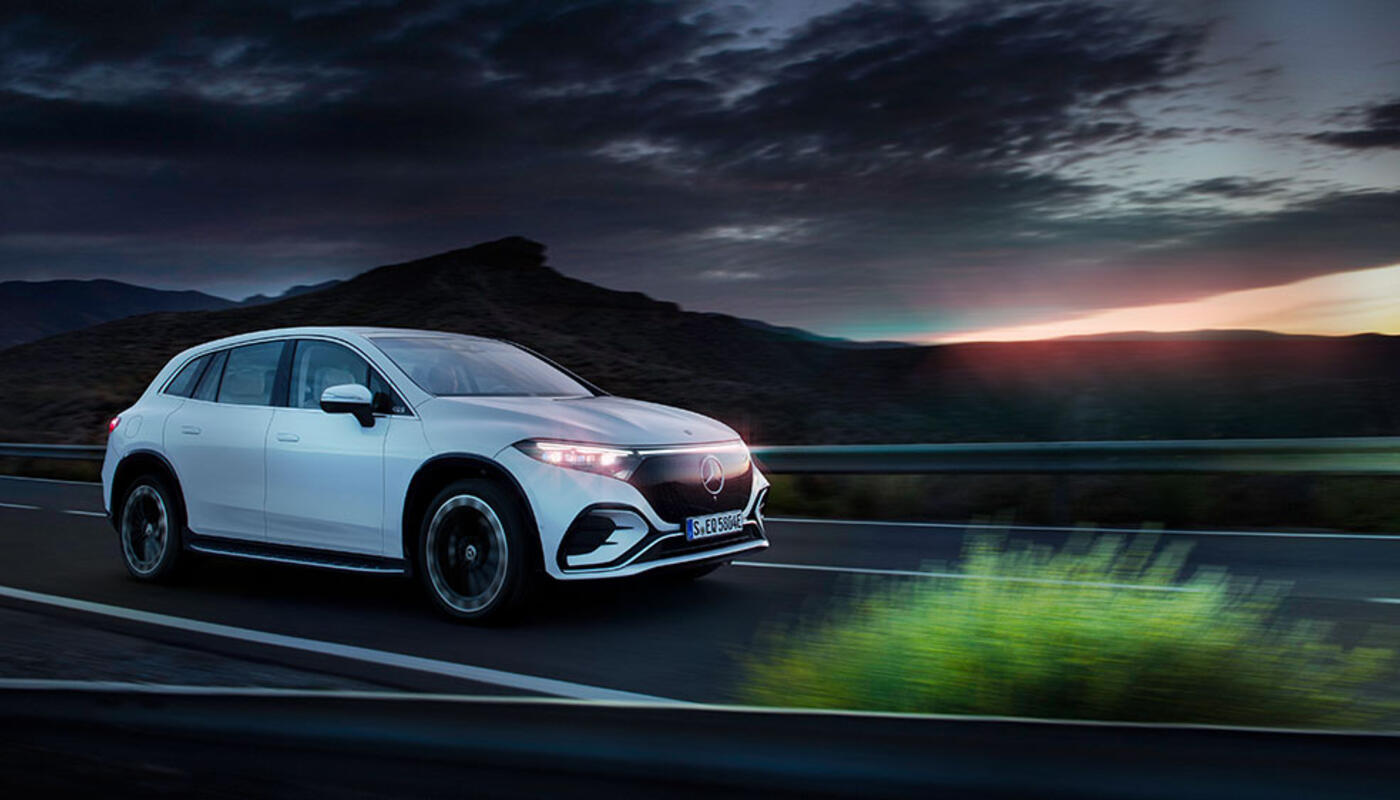 Mercedes EQS SUV Front