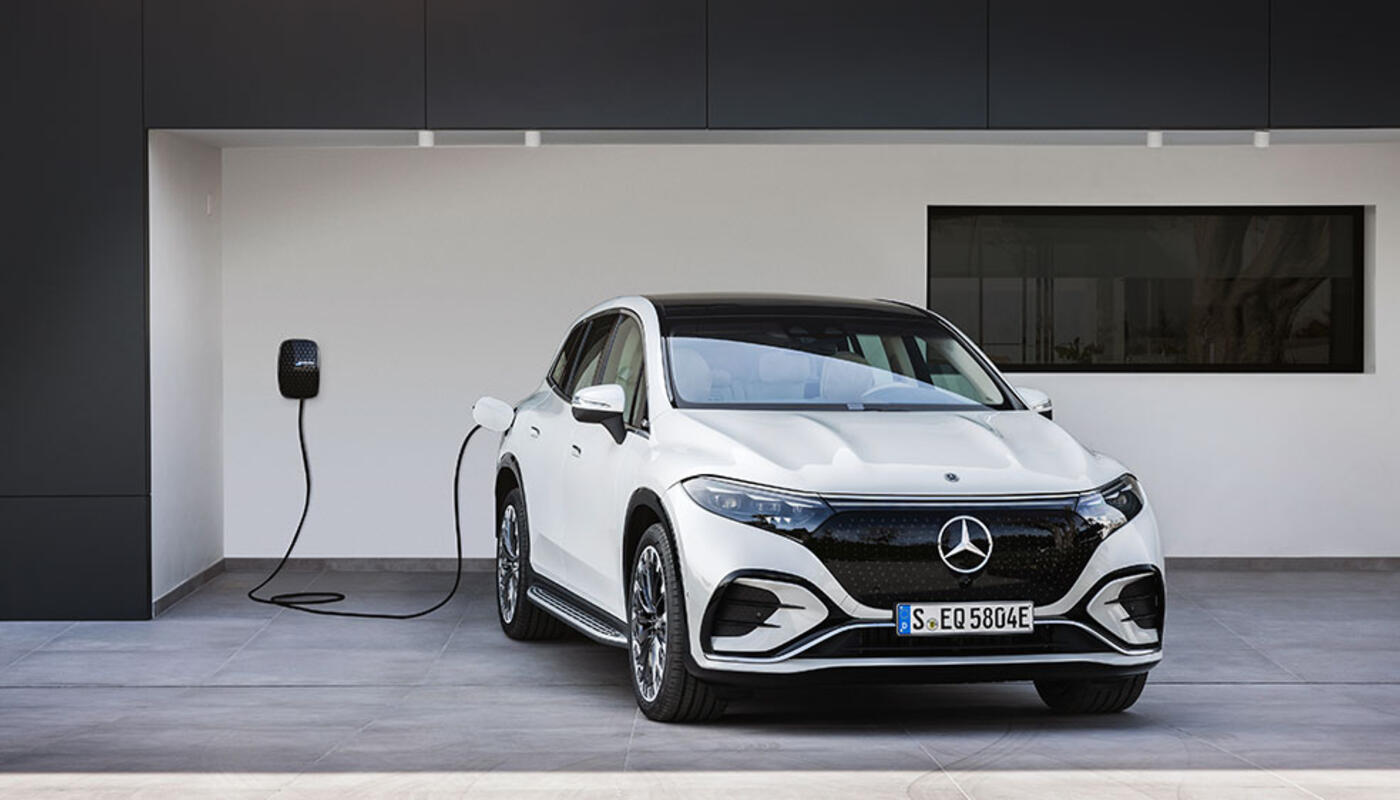 Mercedes EQS SUV Laden