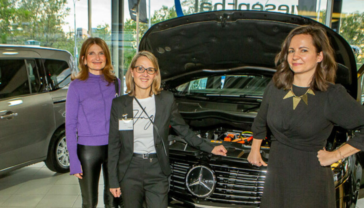 business night mercedes