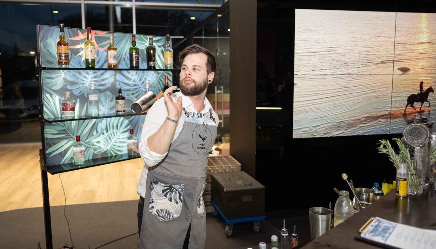 Bildgalerie Eröffnungsfeier_Cocktails für die Gäste