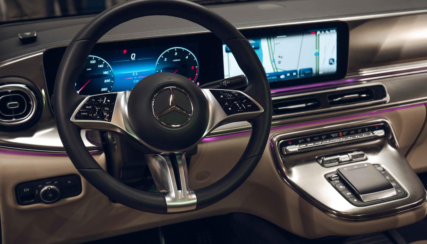 Fahrercockpit der Mercedes-Benz V-Klasse