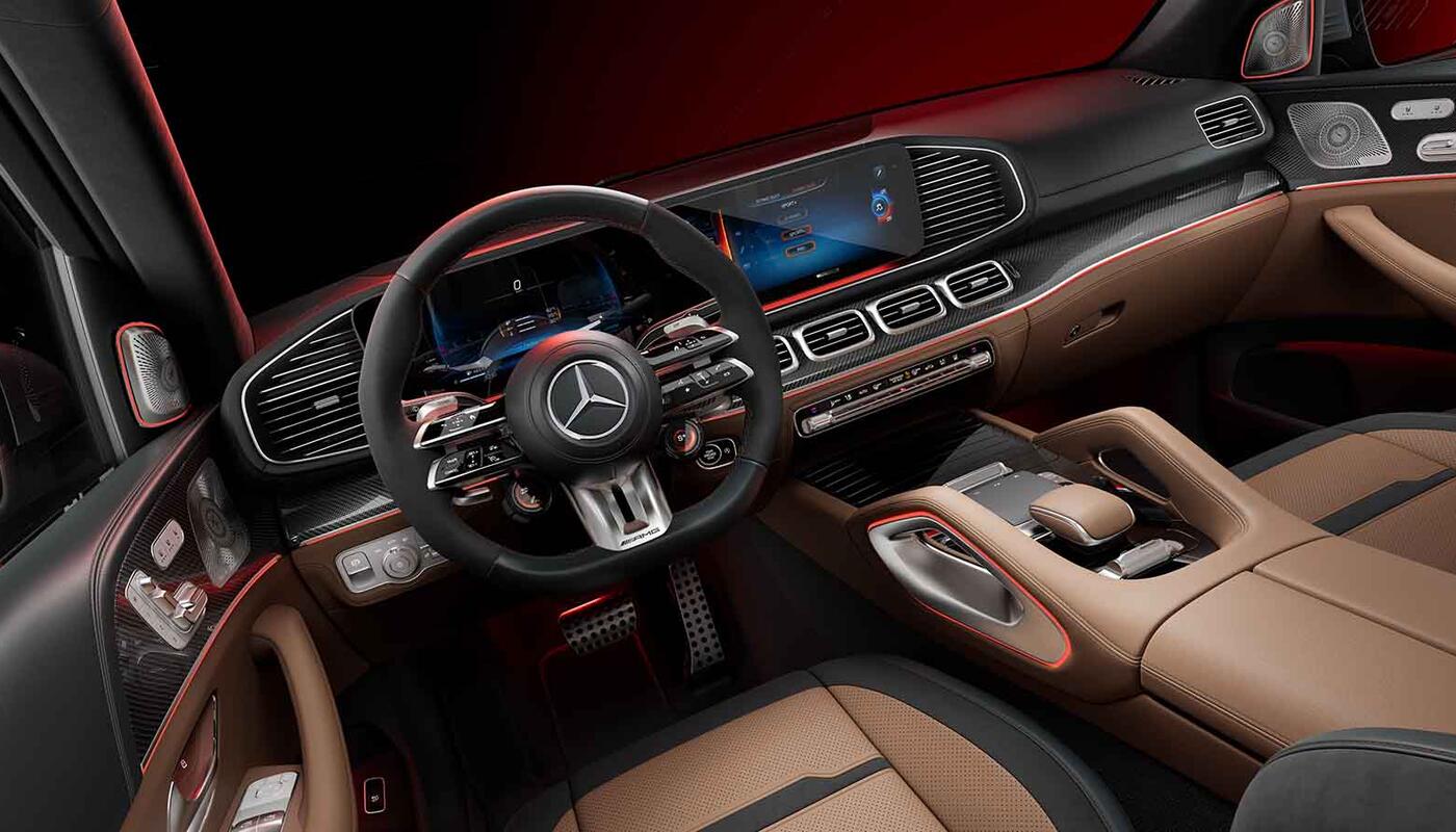 AMG GLS Fahrercockpit mit Lenkrad