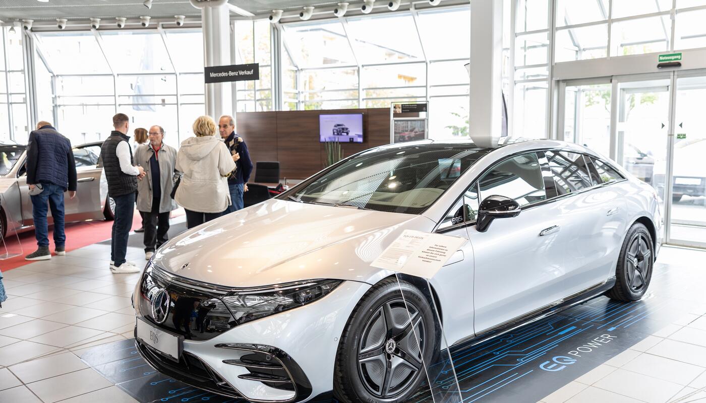 viele, ausgestellte Fahrzeuge waren zu bestaunen