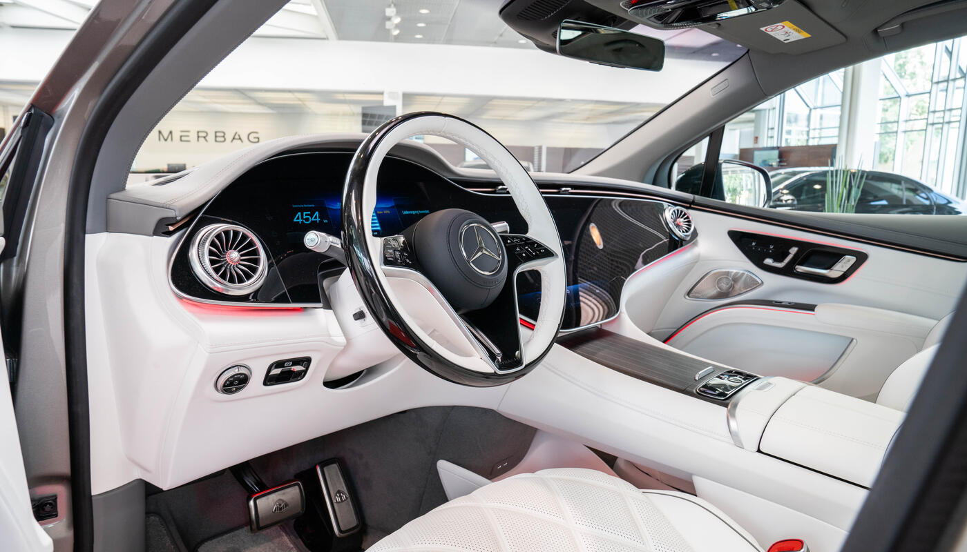 Mercedes-Maybach EQS SUV_Fahrercockpit2
