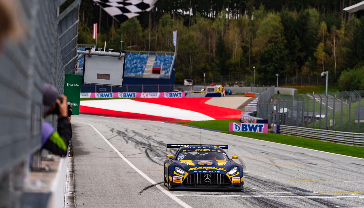 Zielflagge zu Rennende