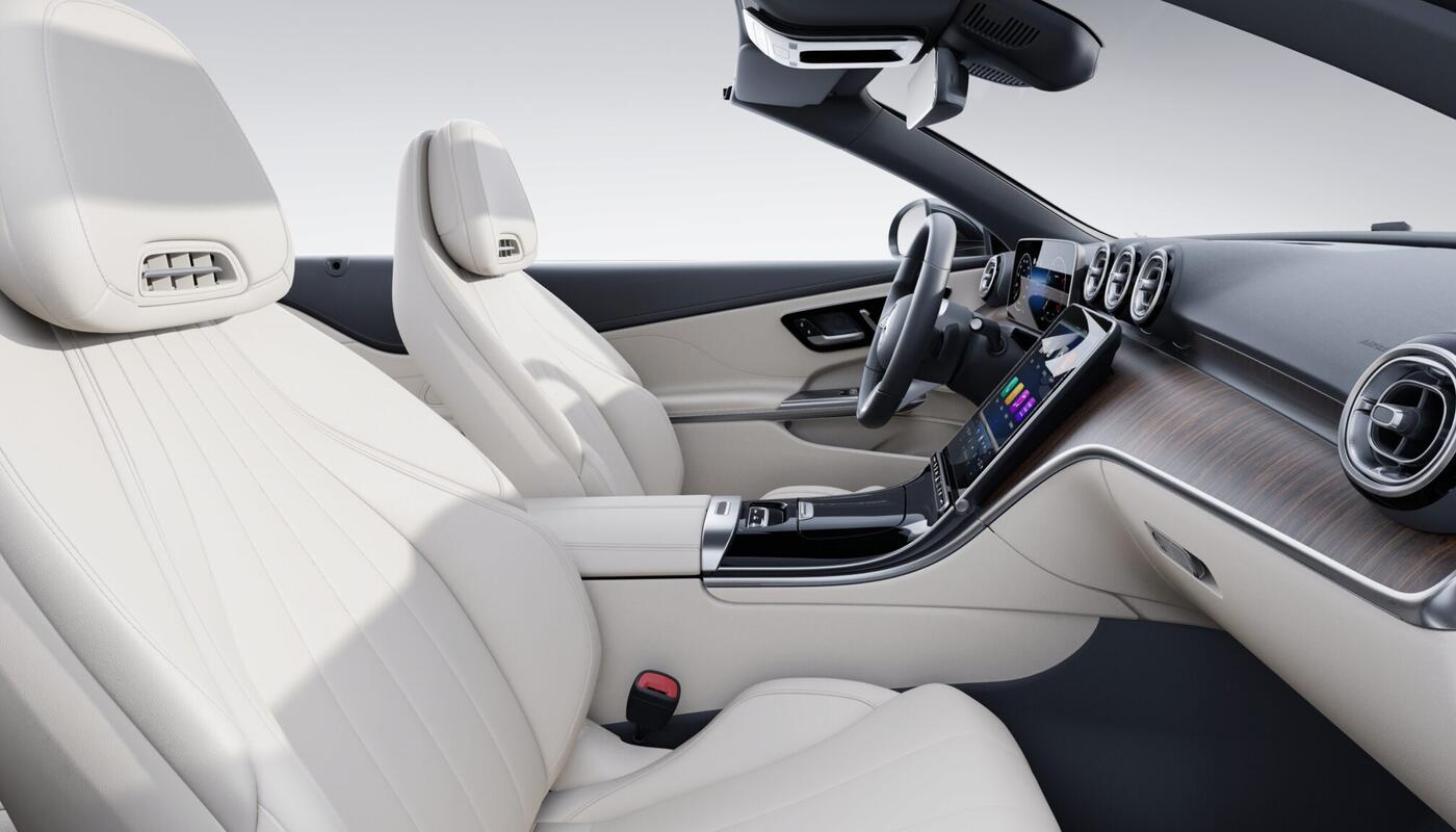 CLE Cabriolet_Fahrercockpit weiß