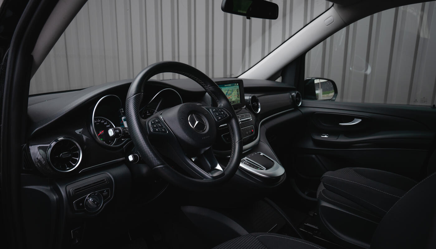 Mercedes Benz V 220 d Kombi lang_Fahrercockpit