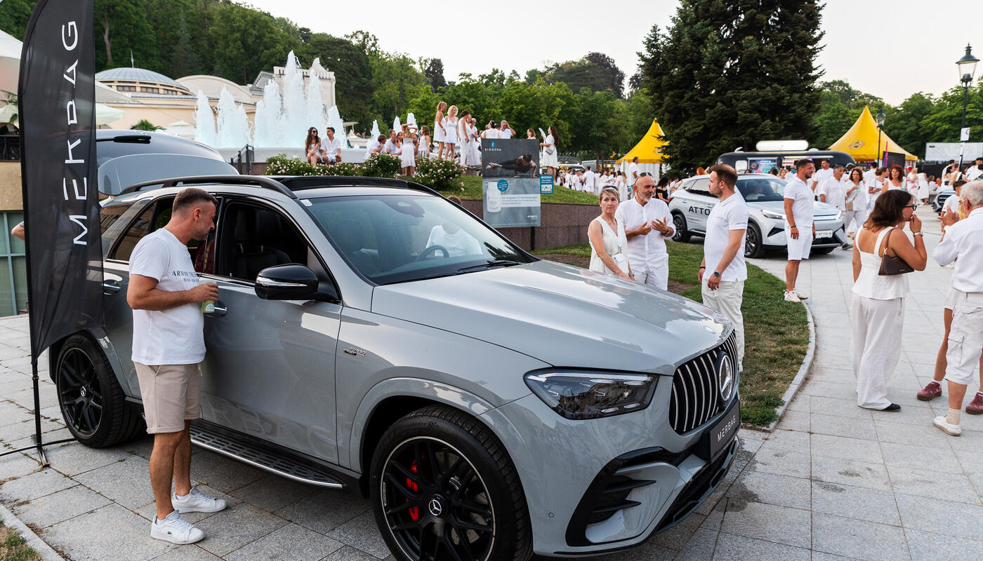 Baden in weiß_Mercedes-AMG GLE SUV
