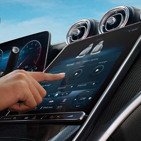 Mercedes-Benz C-Klasse vertikaler Touchscreen
