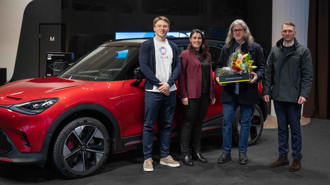 Übergabe des ersten smart #1 am Merbag Standort Donaustadt