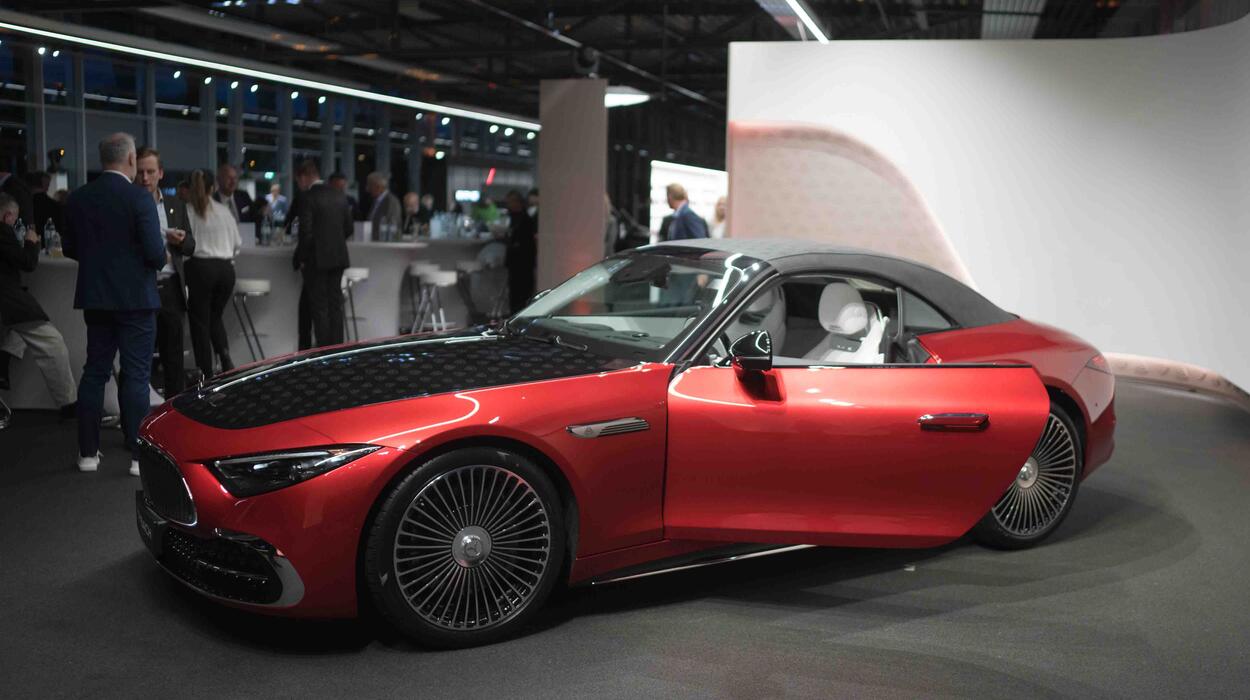 Eröffnung der Maybach-Lounge_der Maybach SL 680 hautnah