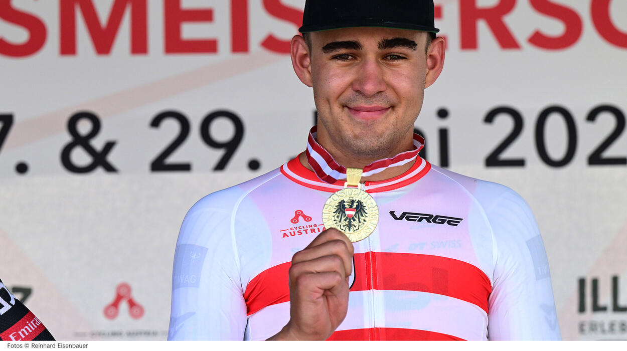 Tim Wafler der österreichische Staatsmeister strahlt bei der Siegerehrung