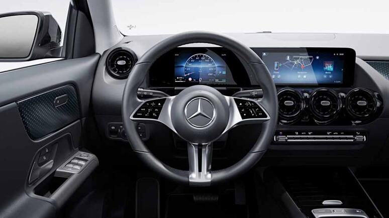 Mercedes-Benz GLA MBUX Augmented Reality Navigation