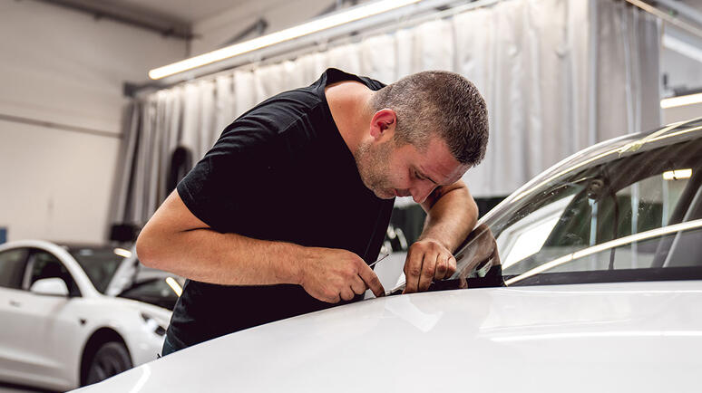 Tesla Body Shop Spengler Lackarbeiten