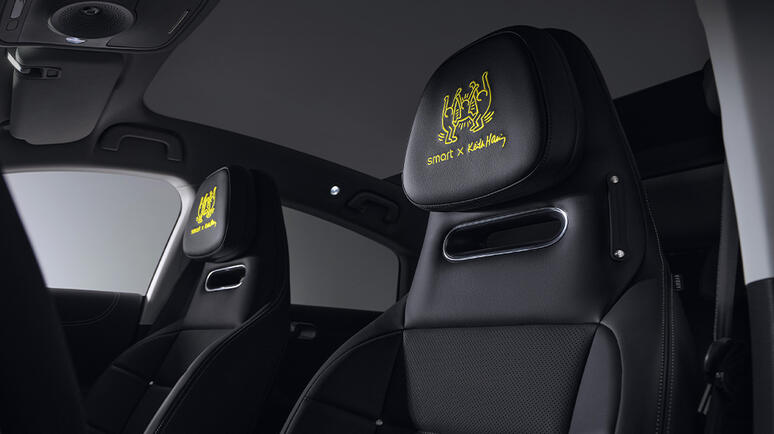 smart #3 Keith Haring Edition_Kopfstütze mit Pop-Art