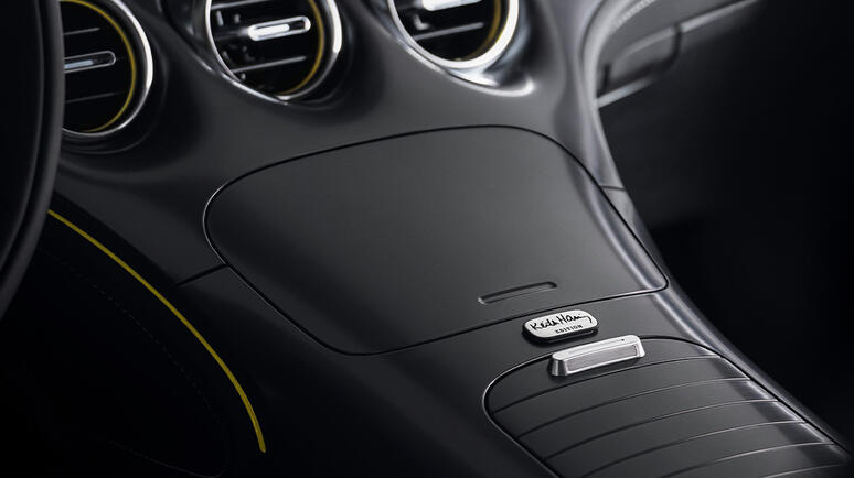 smart #3 Keith Haring Edition_Mittelkonsole mit Farbe und Emblem