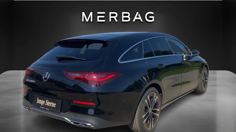 Mercedes-Benz - CLA 180 d Shooting Brake Progressive Line Facelift