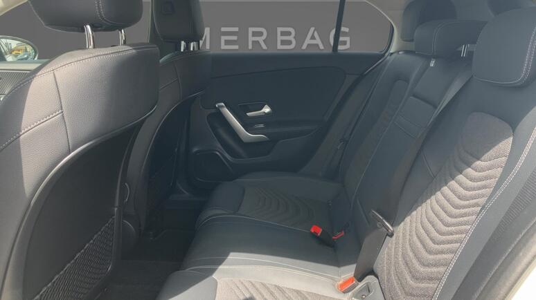 Mercedes-Benz - A 180 d A-Edition Progressive Line Facelift