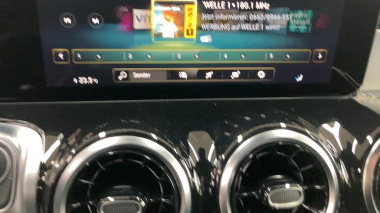 Mercedes-Benz - GLB 180 d Facelift