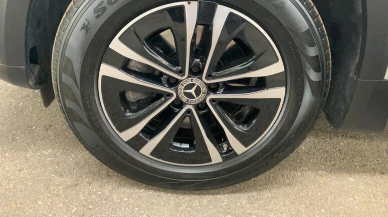 Mercedes-Benz - GLB 180 d Facelift