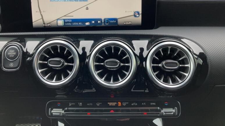 Mercedes-Benz - CLA 180 Coupé AMG Line