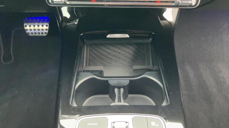 Mercedes-Benz - CLA 180 Coupé AMG Line