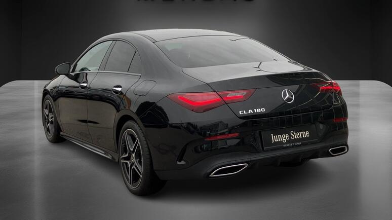 Mercedes-Benz - CLA 180 Coupé AMG Line