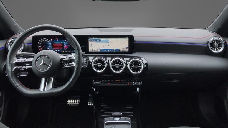 Mercedes-Benz - CLA 180 Coupé AMG Line