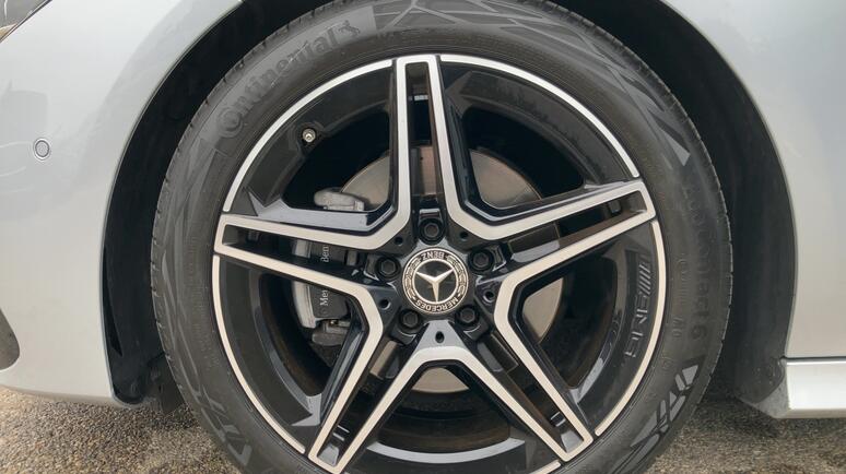 Mercedes-Benz - CLA 180 d Coupé AMG Line