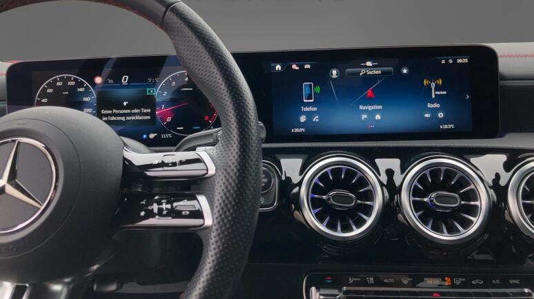 Mercedes-Benz - CLA 180 Coupé AMG Line