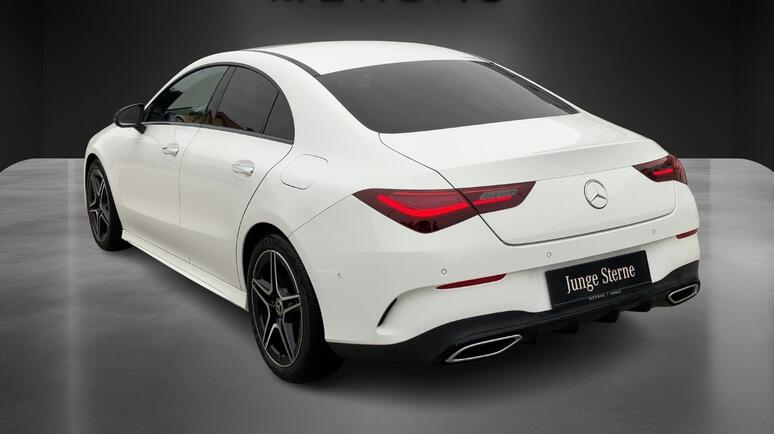 Mercedes-Benz - CLA 180 Coupé AMG Line