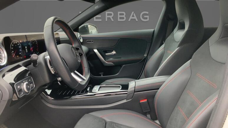 Mercedes-Benz - CLA 180 Coupé AMG Line Premium Facelift