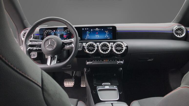 Mercedes-Benz - CLA 180 Coupé AMG Line