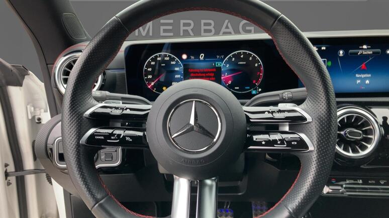 Mercedes-Benz - CLA 180 Coupé AMG Line Premium Facelift