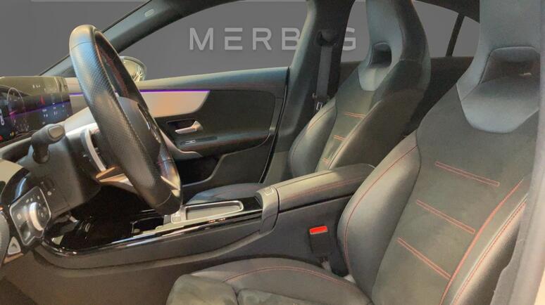 Mercedes-Benz - CLA 200 d Coupé AMG Line Facelift