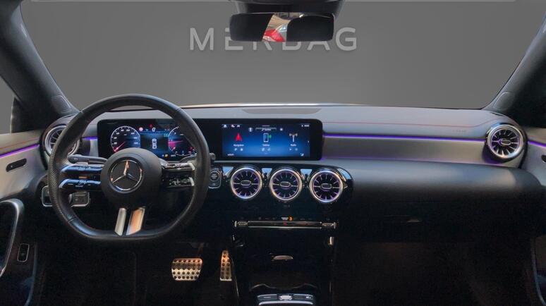 Mercedes-Benz - CLA 200 d Coupé AMG Line Facelift