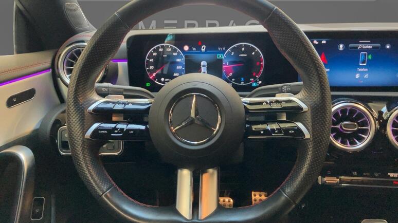 Mercedes-Benz - CLA 200 d Coupé AMG Line Facelift