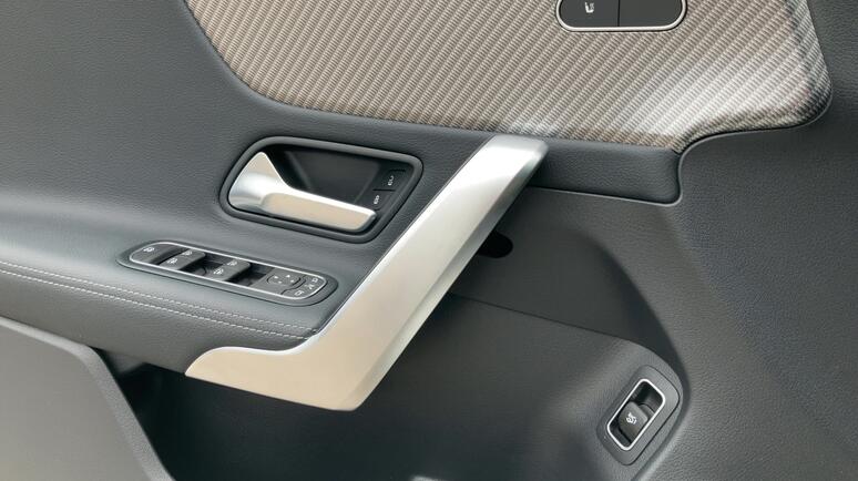 Mercedes-Benz - CLA 180 d Coupé