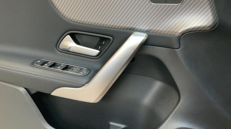 Mercedes-Benz - A 180 d Progressive Line Advanced Plus