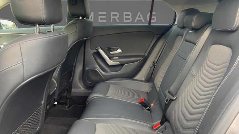 Mercedes-Benz - A 180 d Kompaktlimousine Österreich-Edition