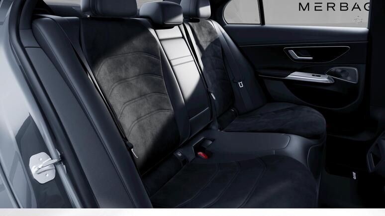 Mercedes-Benz - E 300 de 4MATIC Limousine AMG Line