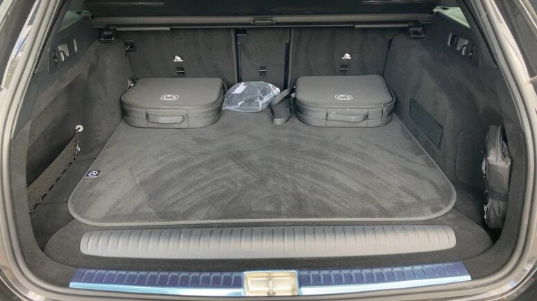 Mercedes-Benz - E 300 de T-Modell Österreich-Edition AMG Line