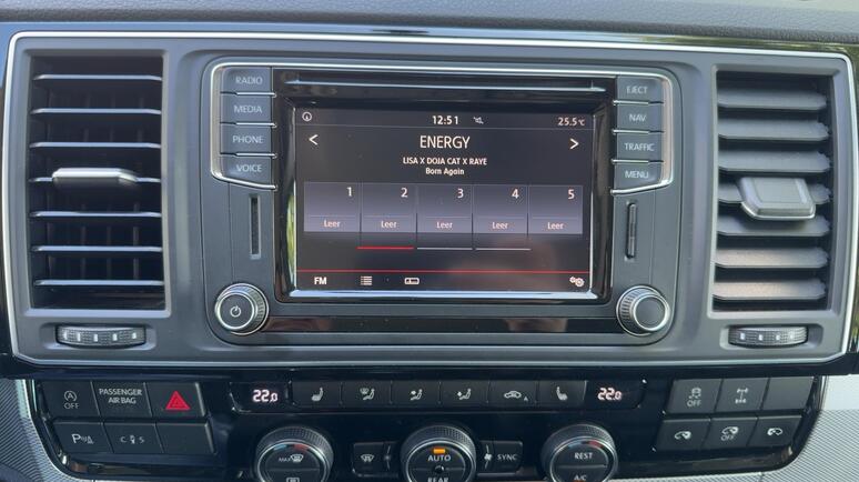 Volkswagen - MULTIVAN