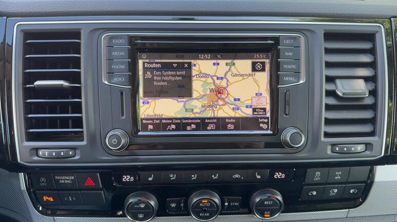 Volkswagen - MULTIVAN