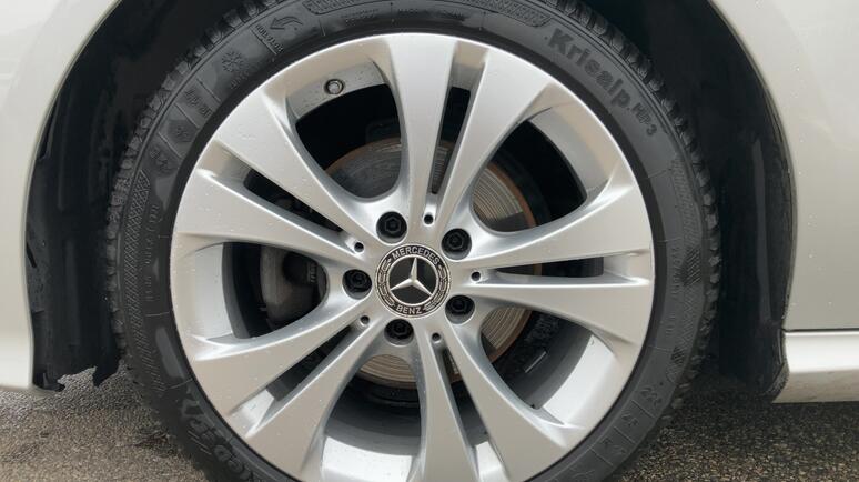 Mercedes-Benz - B 180 d