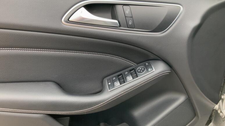 Mercedes-Benz - B 180 d