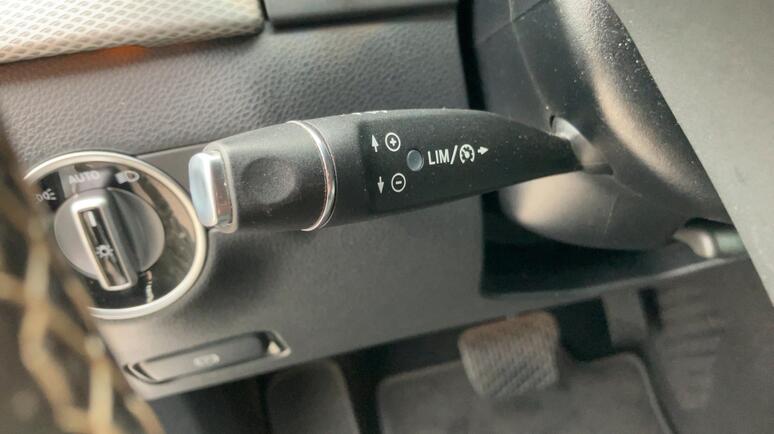 Mercedes-Benz - B 180 d