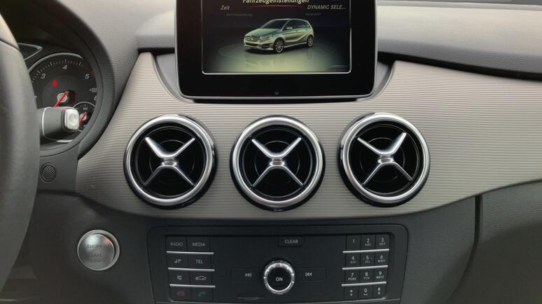 Mercedes-Benz - B 180 d